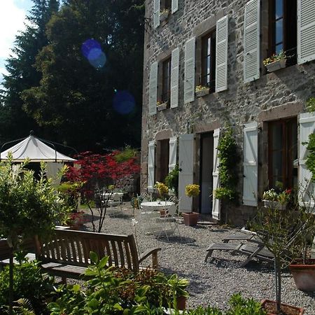 Le Moulin Des Farges Bed & Breakfast Meymac ภายนอก รูปภาพ