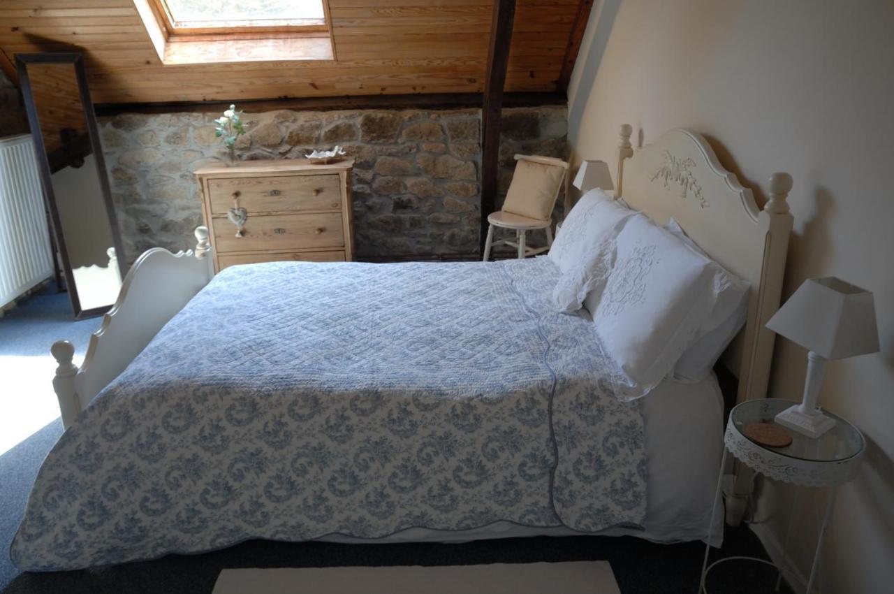 Le Moulin Des Farges Bed & Breakfast Meymac ภายนอก รูปภาพ
