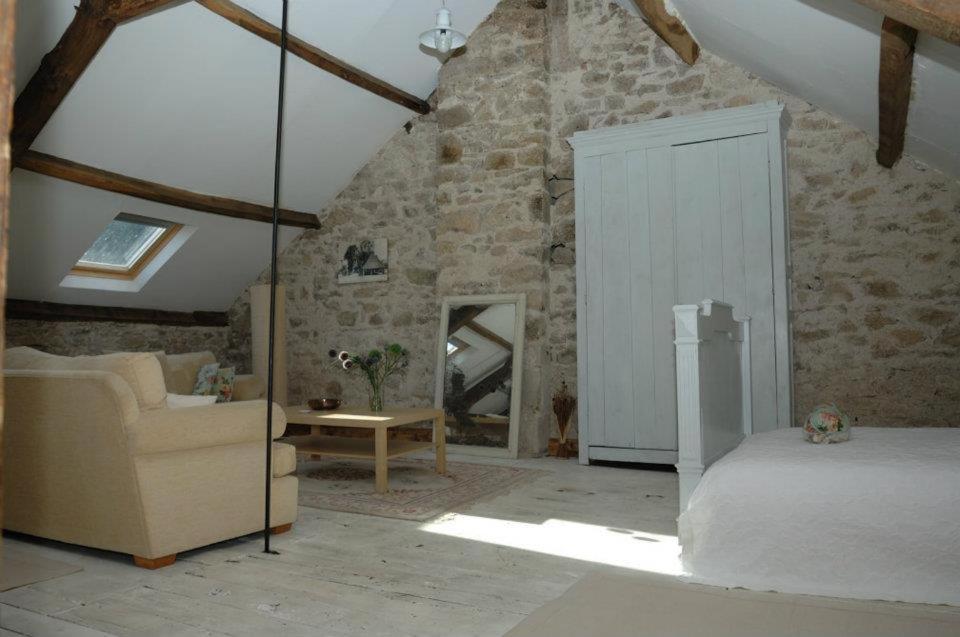 Le Moulin Des Farges Bed & Breakfast Meymac ภายนอก รูปภาพ
