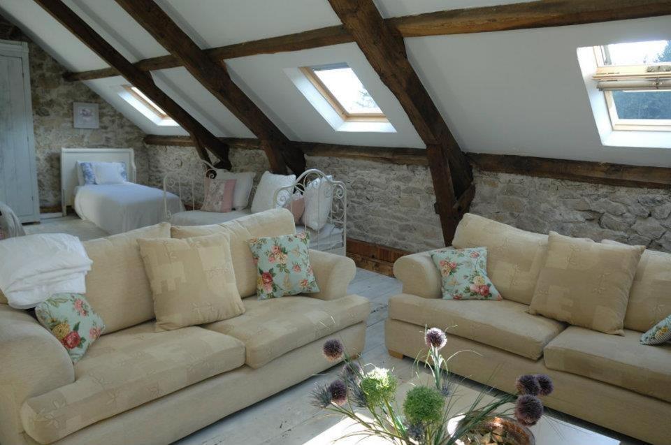 Le Moulin Des Farges Bed & Breakfast Meymac ภายนอก รูปภาพ