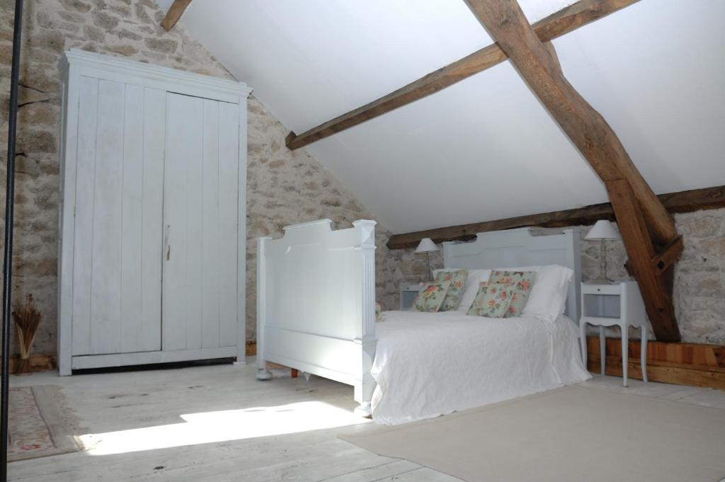 Le Moulin Des Farges Bed & Breakfast Meymac ห้อง รูปภาพ