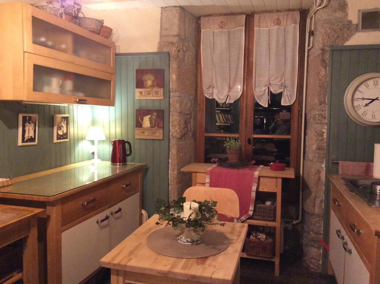Le Moulin Des Farges Bed & Breakfast Meymac ภายนอก รูปภาพ