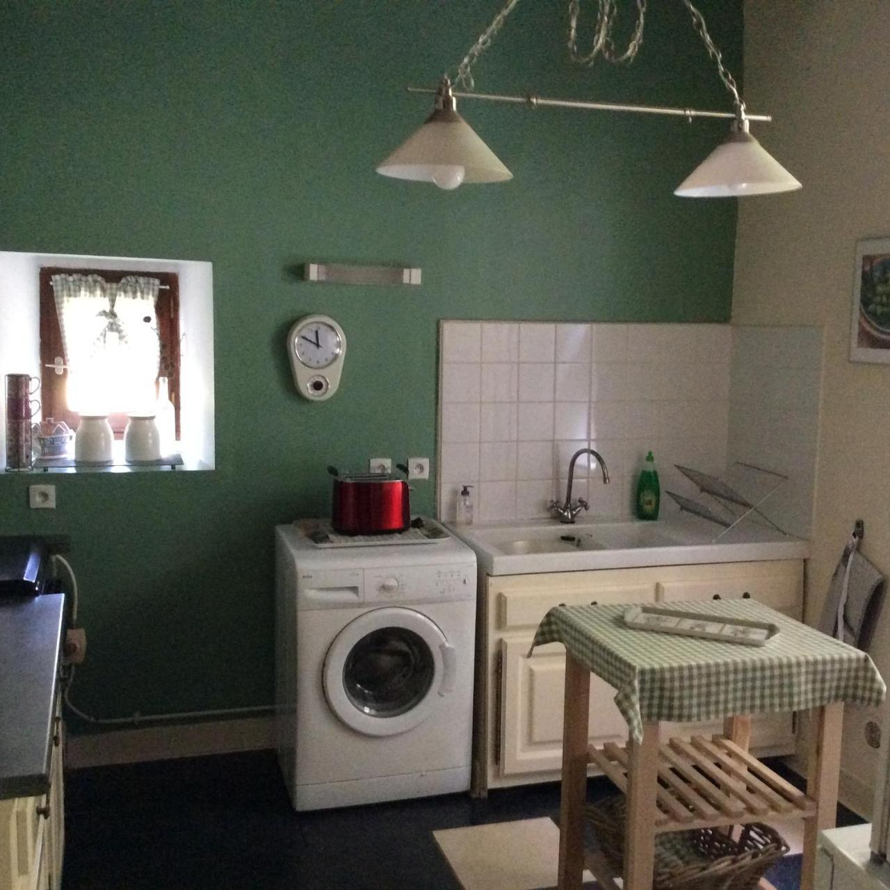 Le Moulin Des Farges Bed & Breakfast Meymac ภายนอก รูปภาพ